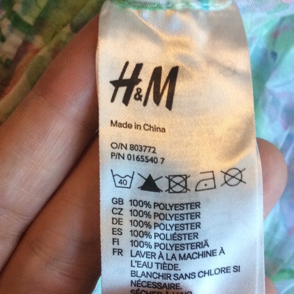 🌸 NEW H&M Floral Scarf! 🌸 - Picture 3 of 3